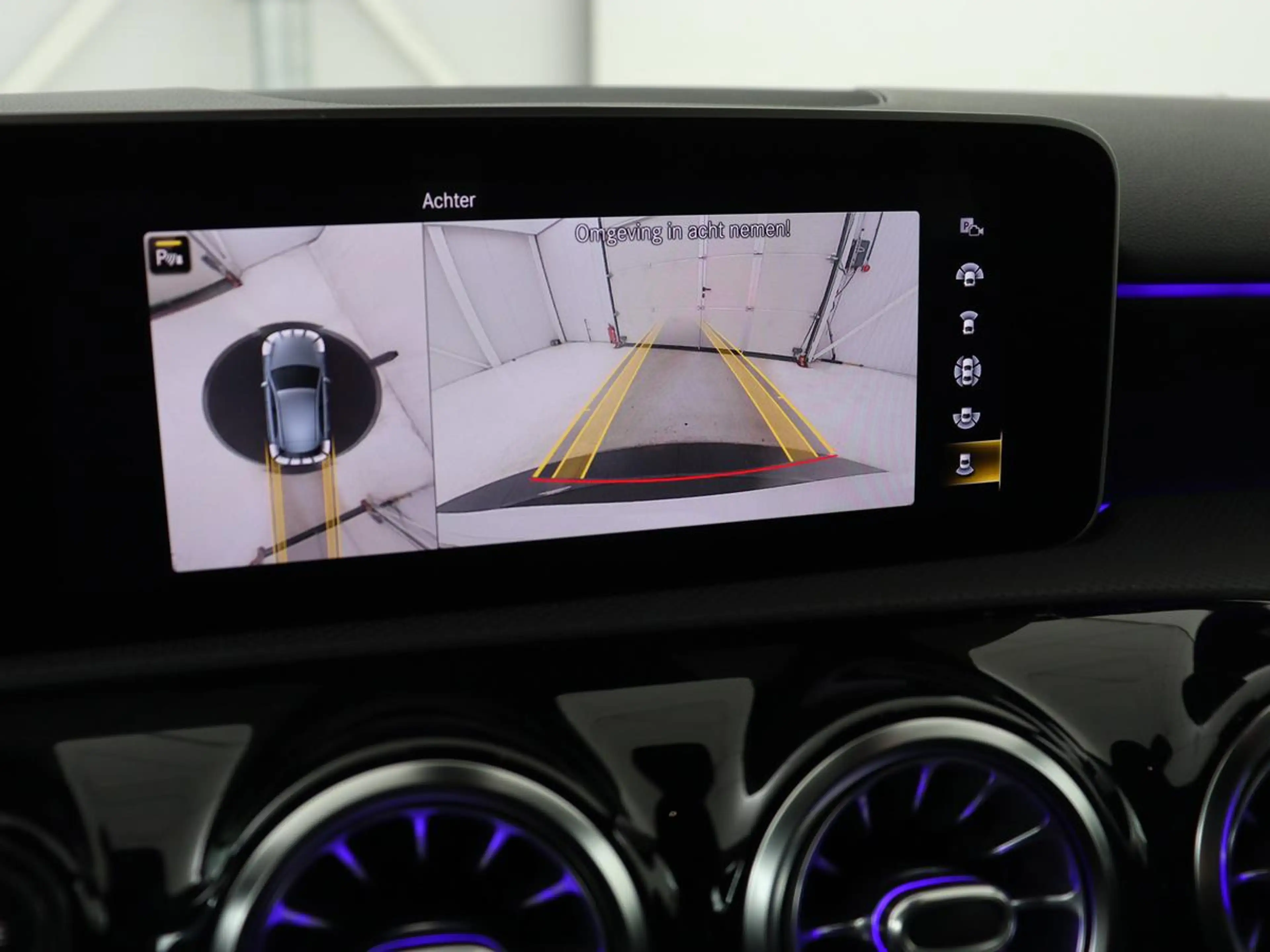 Mercedes-Benz A 35 AMG 4Matic Night | Panoramadak | Carplay | Widescreen — photo 18