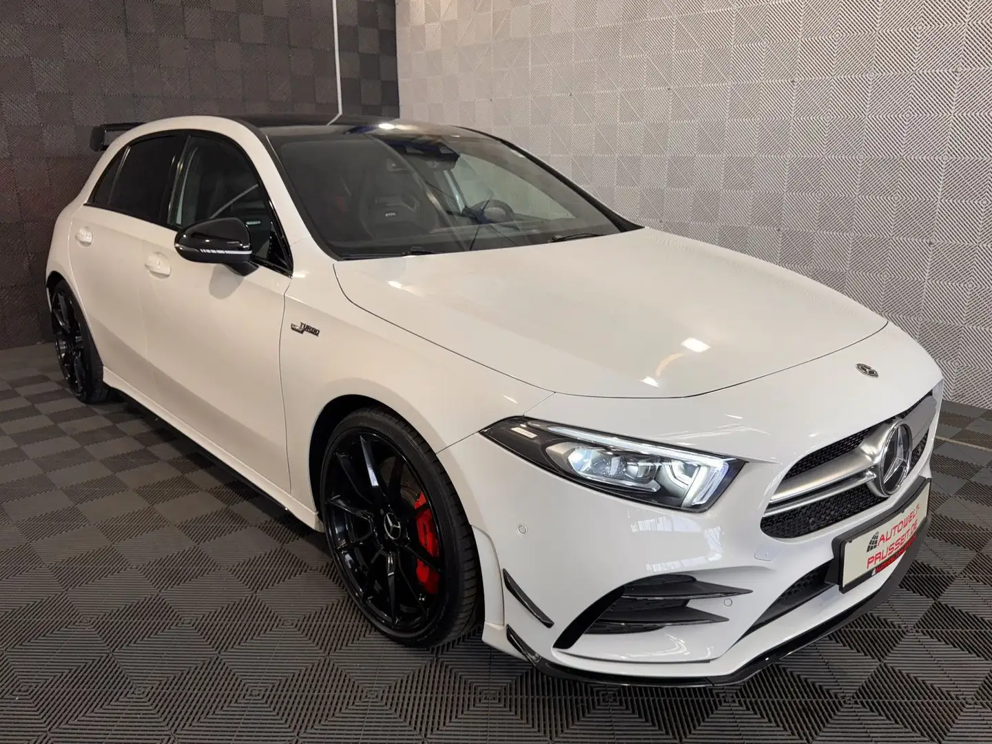 Mercedes-Benz A 35 AMG A35 AMG 4M+*AERODYNAMIK*PEF.SITZE-NIGHT-R.KAM-18 Bílá - 1