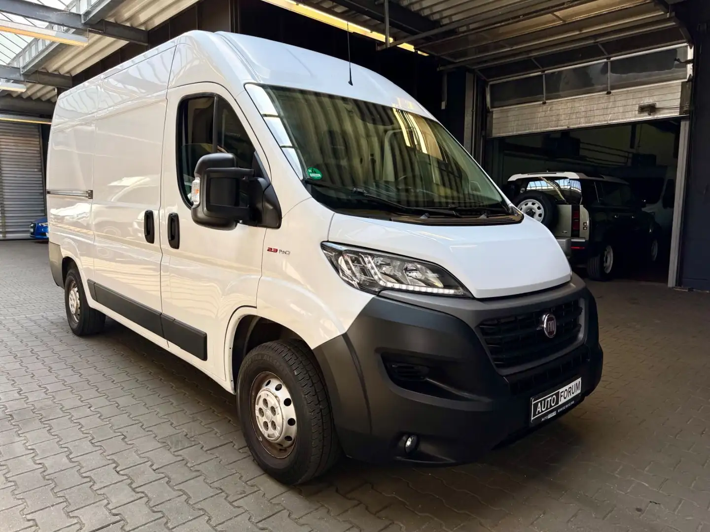 Fiat Ducato 2.3 D L2H2 3,5t KLIMA AHK NAVI CAM TEMPOM Weiß - 2