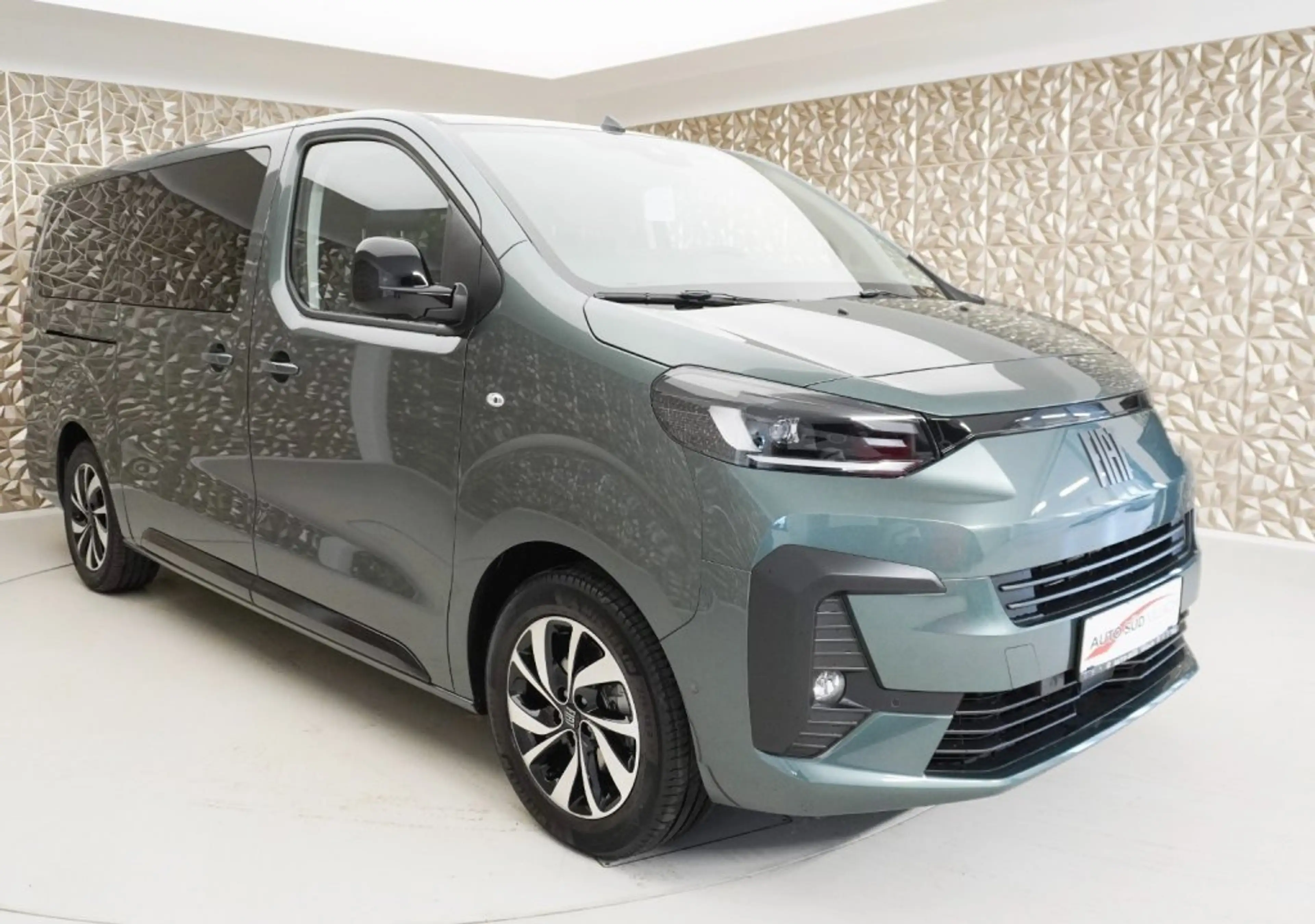 Fiat Ulysse La Prima L3 Diesel 2.2 180 EAT8 — photo 3
