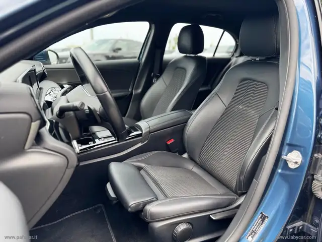 Mercedes-Benz A-Class view 9