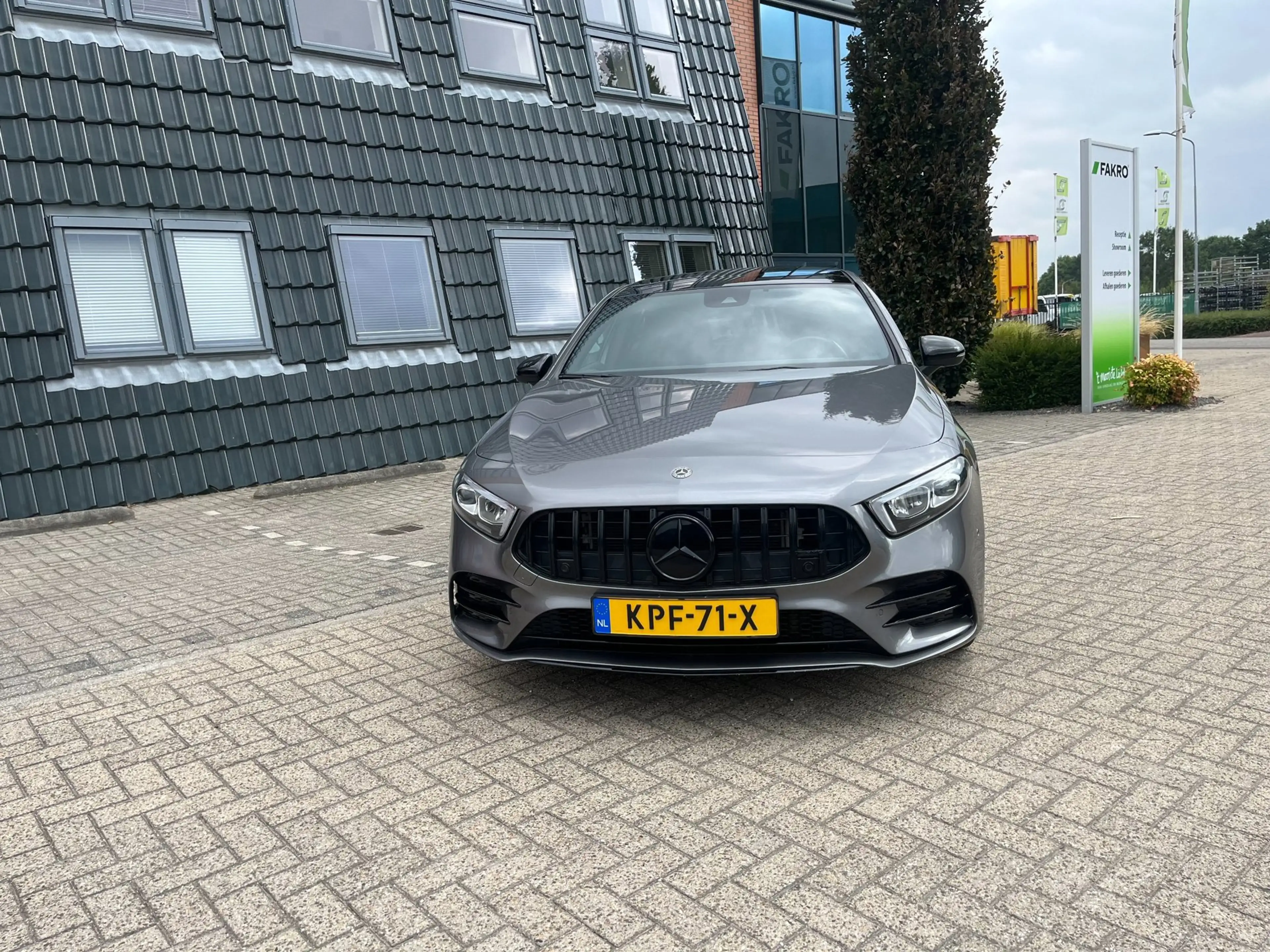 Mercedes-Benz A 250 4MATIC Premium Plus — photo 3