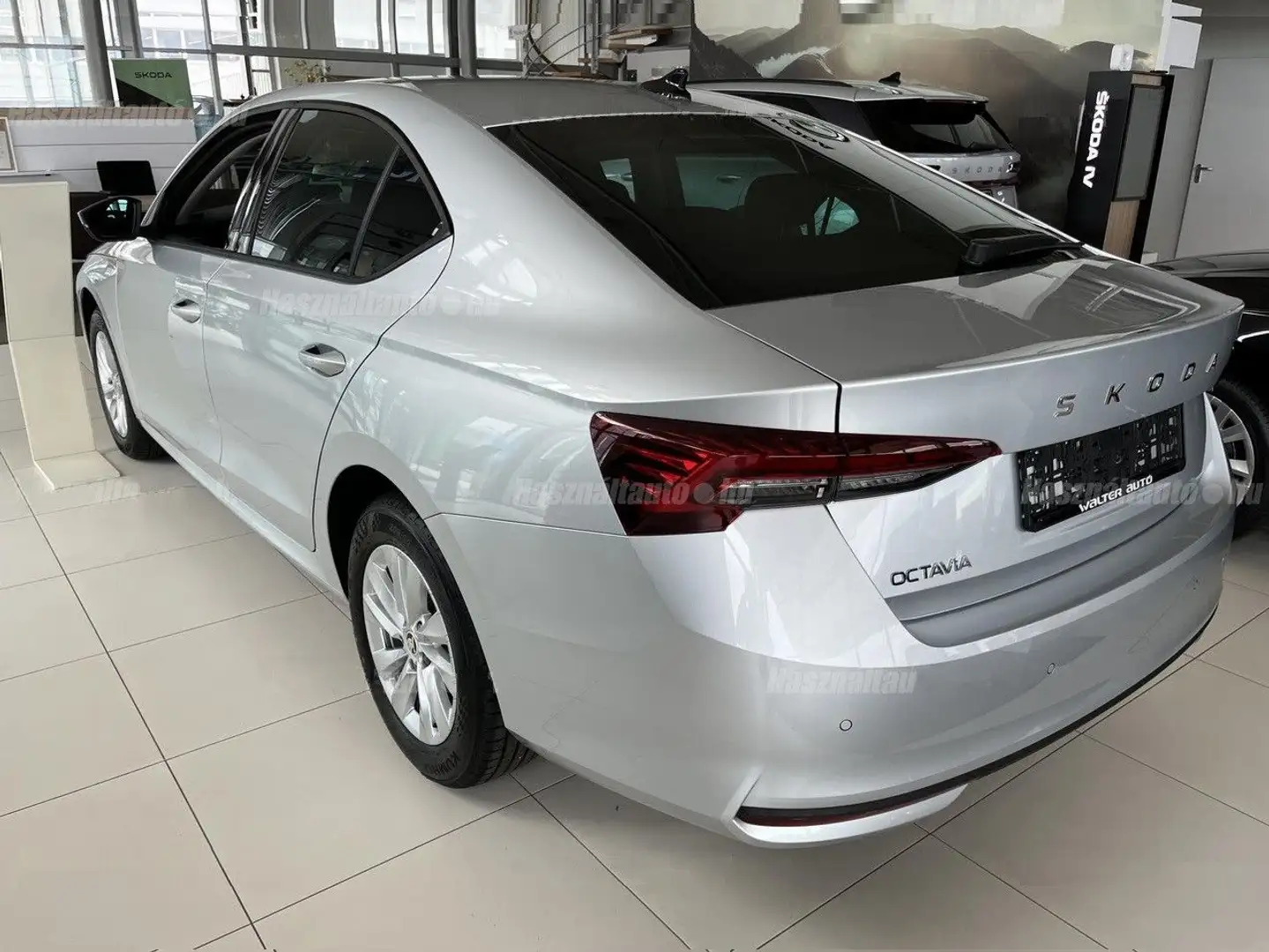 Skoda Octavia 1.5 TSI Selection ACC EHK Kessy Navi Kam Argent - 2