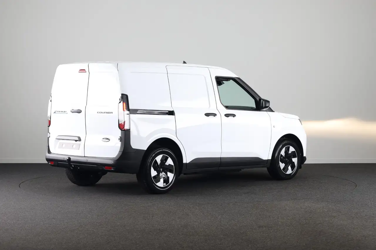 Ford Transit Courier 2026