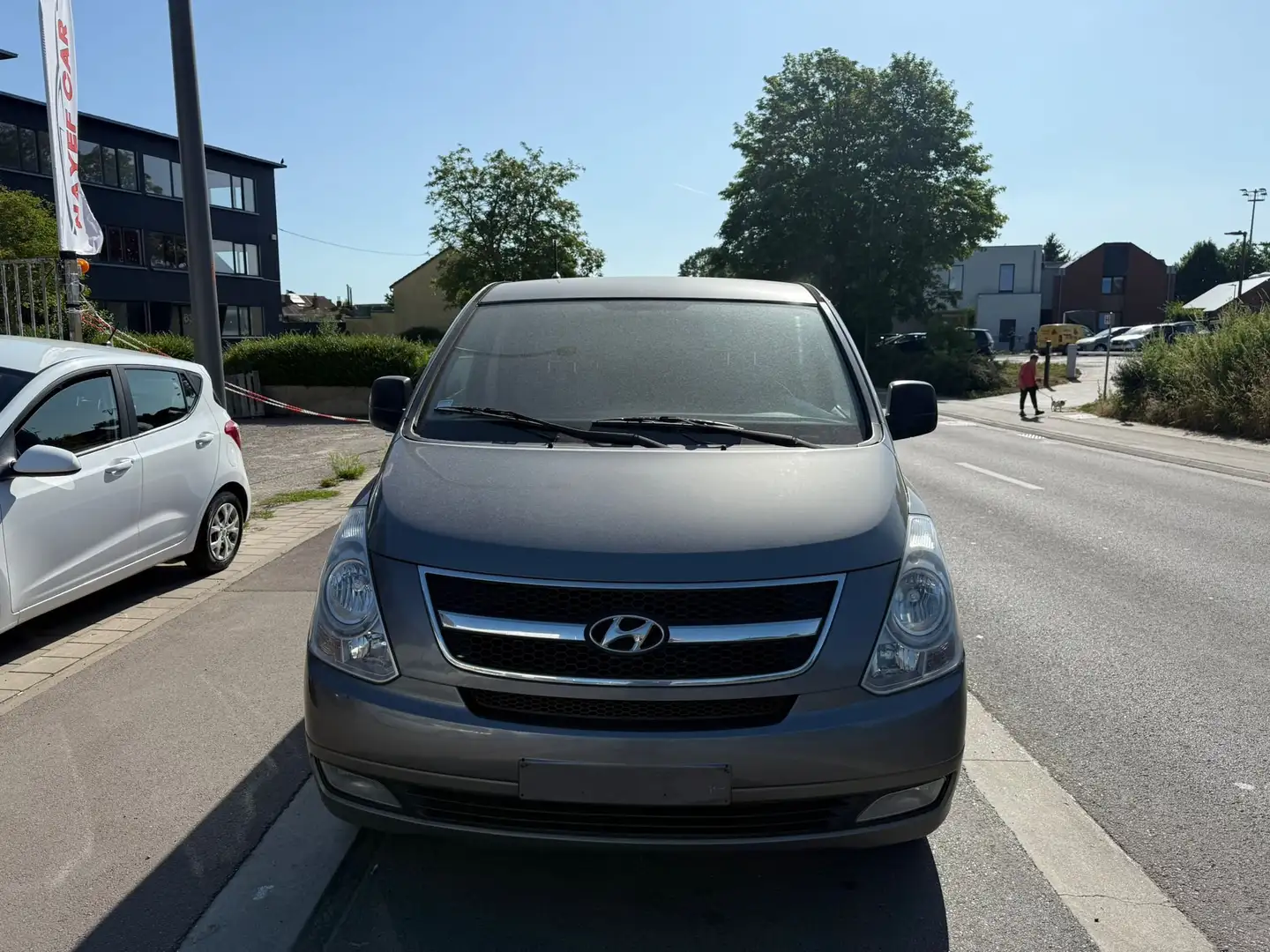Hyundai H-1 People 2.5 CRDi Executive Grijs - 2
