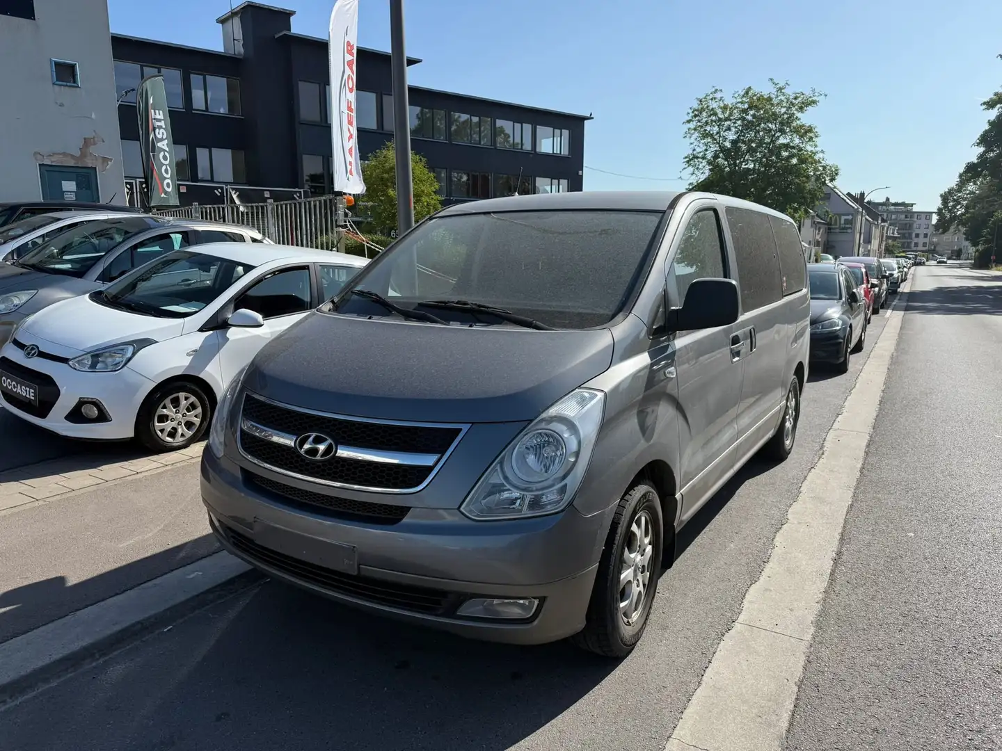 Hyundai H-1 People 2.5 CRDi Executive Grijs - 1