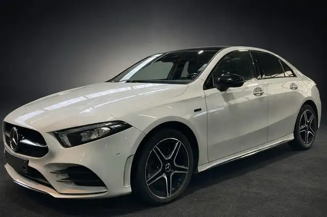 Mercedes-Benz A 250 e Limo 3x AMG SPORT*WIDE*PANO*DISTRO*360°K