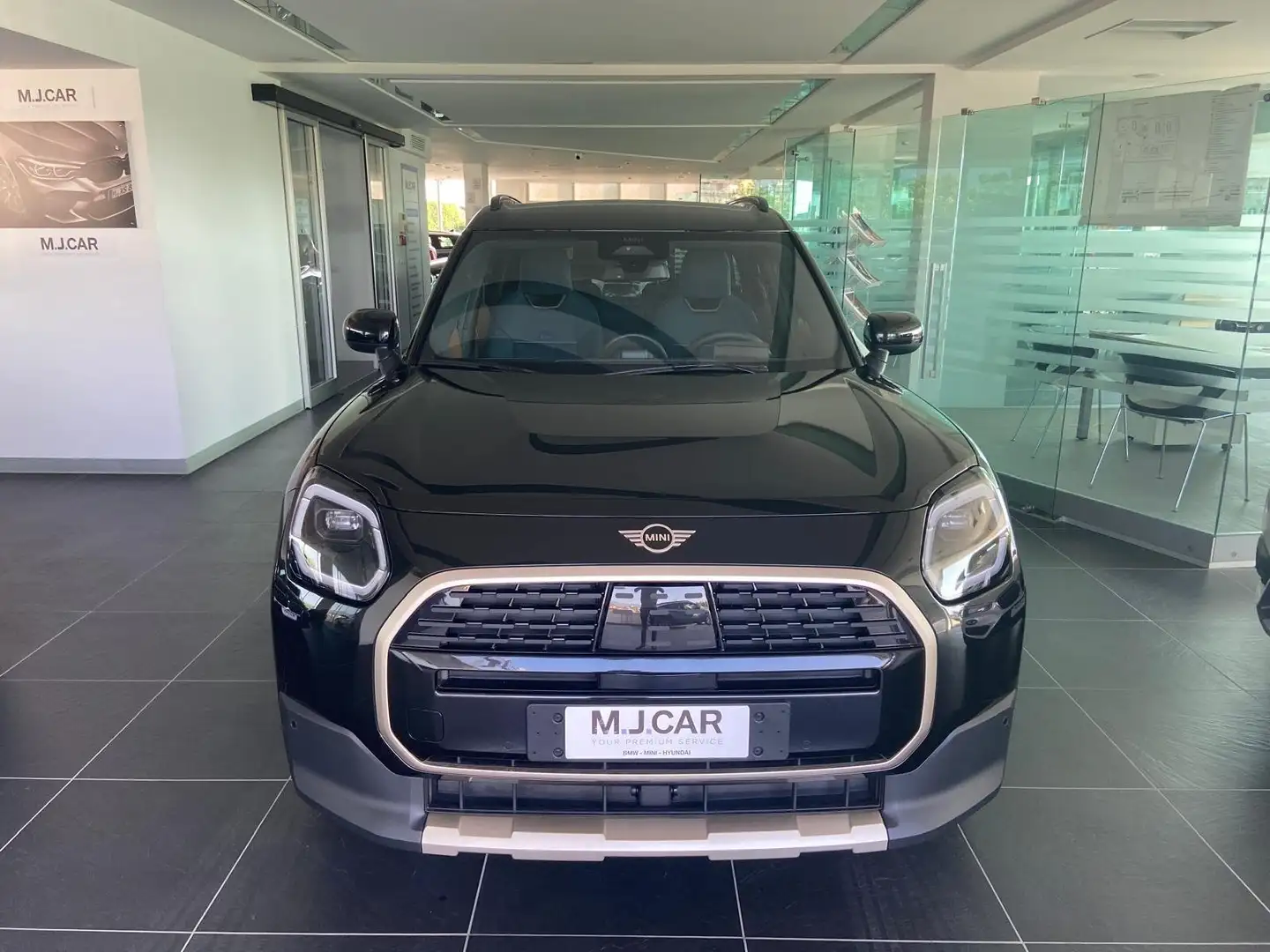 MINI Cooper D Countryman Favoured 2.0 auto Noir - 2