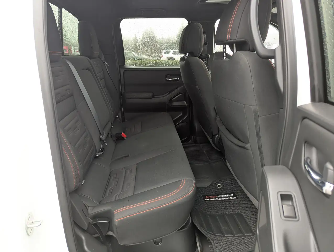 Nissan Frontier снимка Nissan Frontier