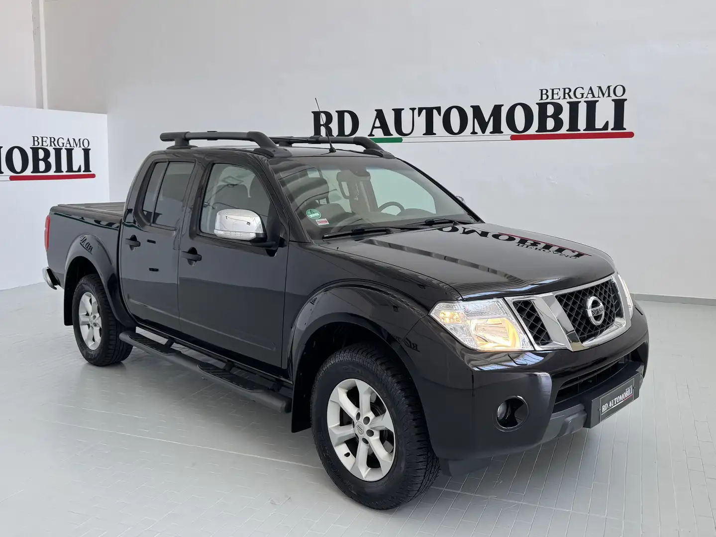 Nissan Navara Navara 2.5 dci d.cab Sport Platinum Nero - 1