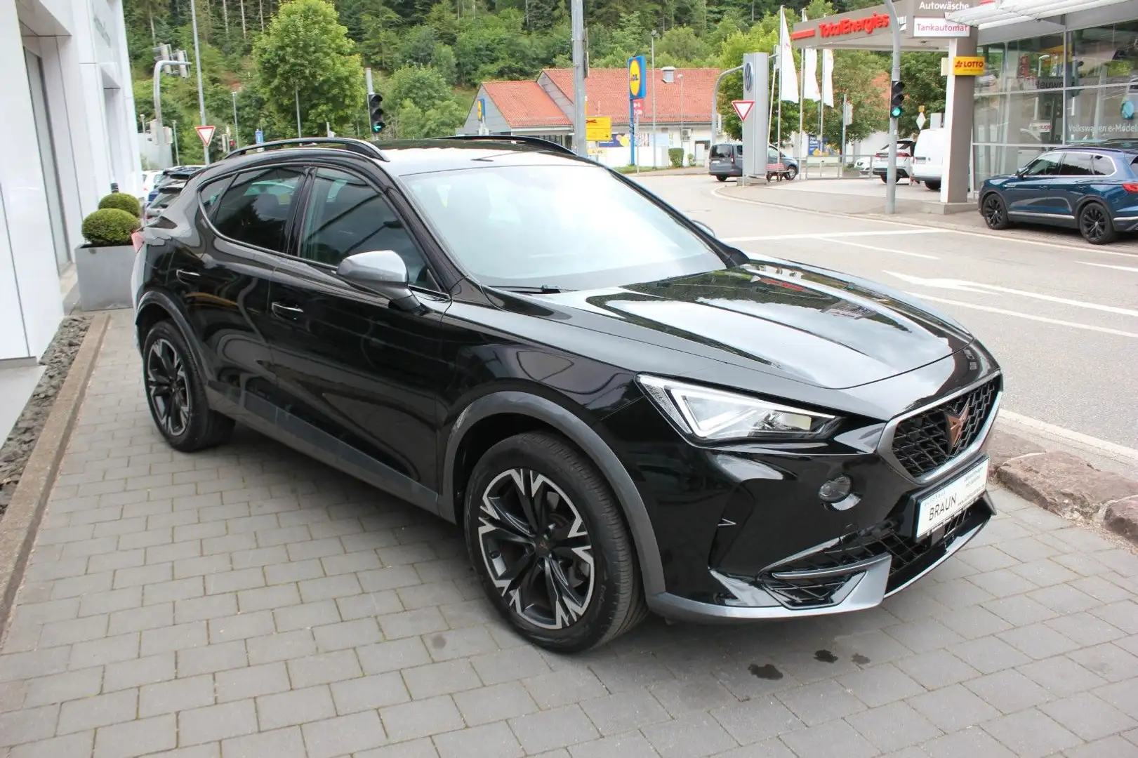 CUPRA Formentor 1.5 TSI DSG Navi,PDC,LED,SHZ,BT Schwarz - 2