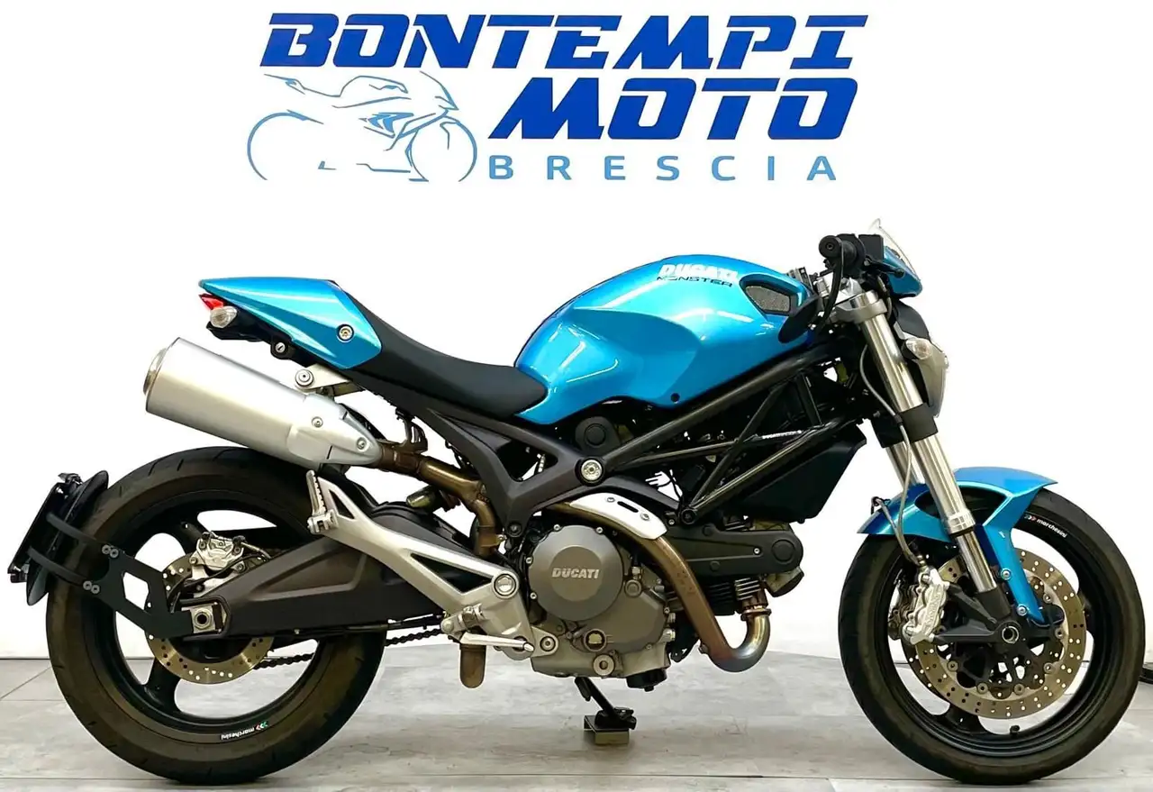 Ducati Monster 696