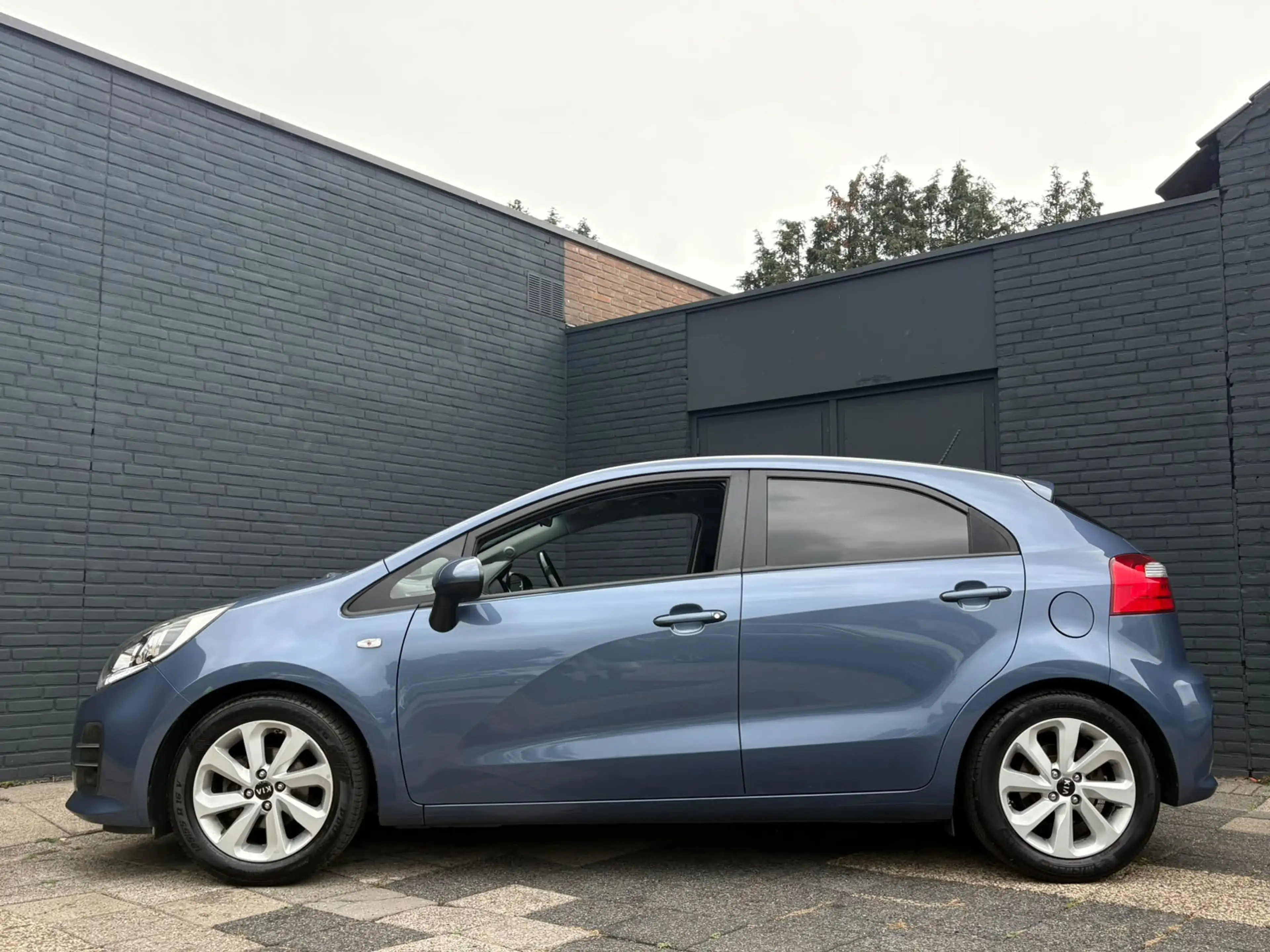 Kia Rio 1.2 CVVT DynamicLine | Navi | Camera | Facelift — photo 2