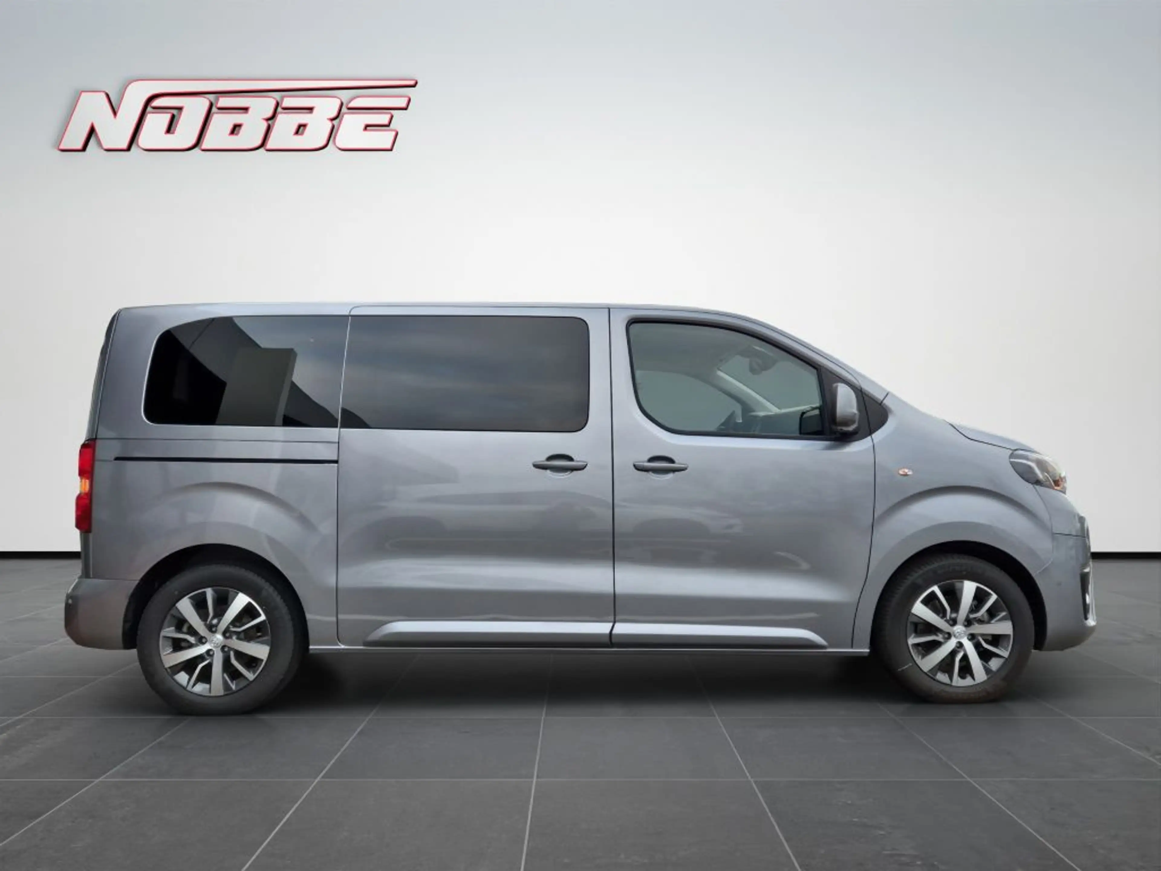 Toyota Proace 2,0-l-D-4D L1 (8-Si.) Verso Shuttle Comfort — photo 6
