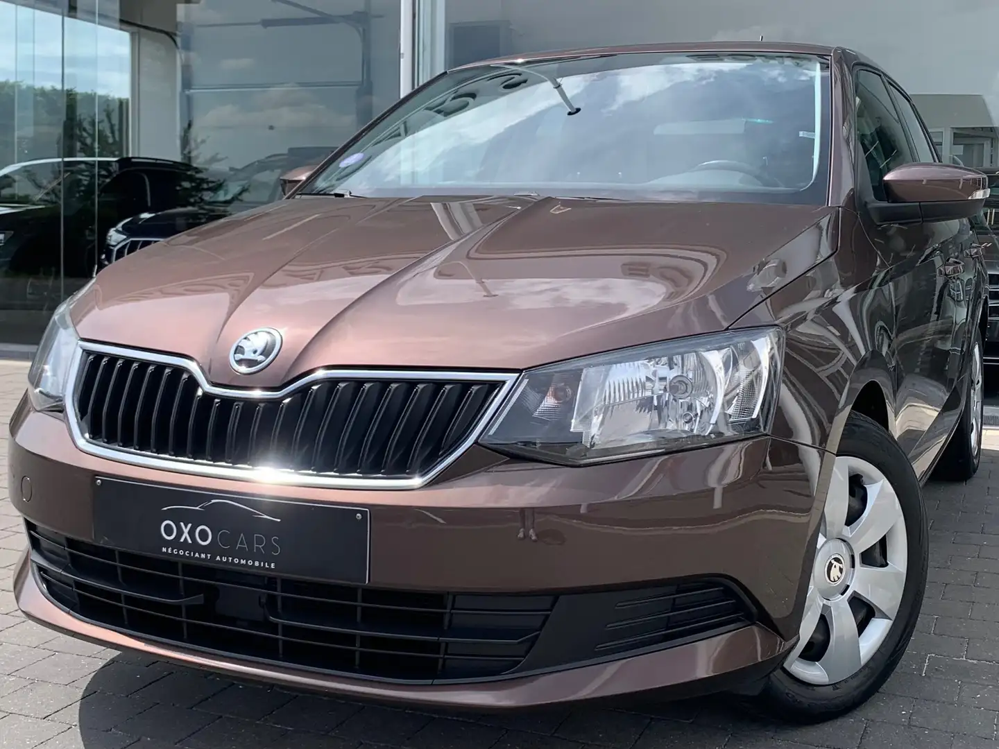 Skoda Fabia 1.0i Essence / Airco / Ecran / Cruise / PDC / Brun - 1