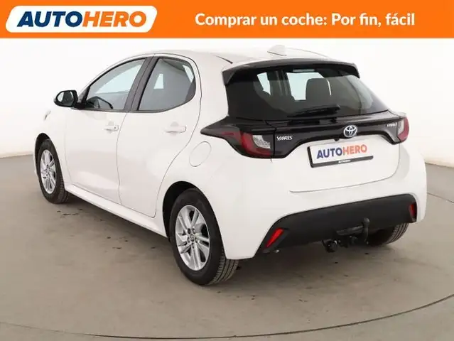 Toyota Yaris view 4