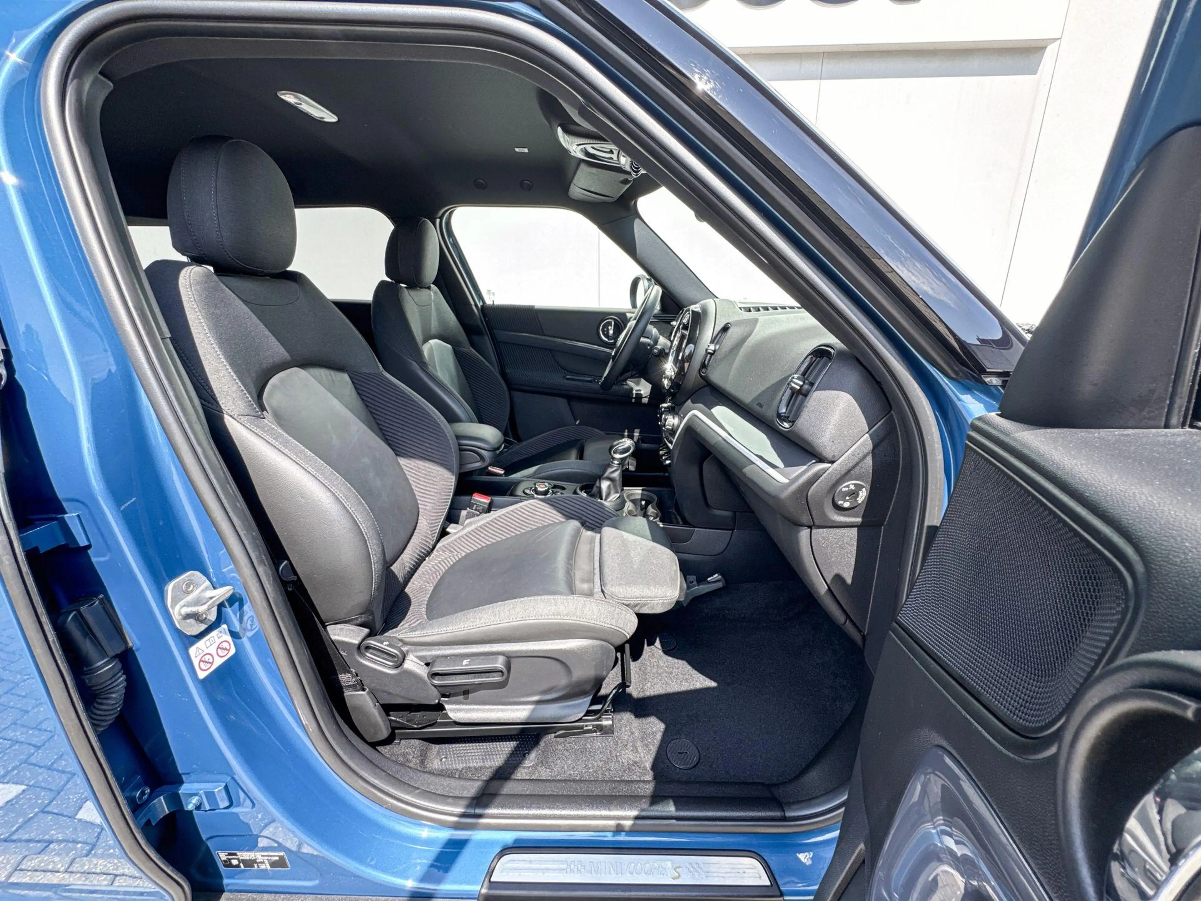MINI Cooper SE Countryman 1.5 ALL4 Salt — photo 6