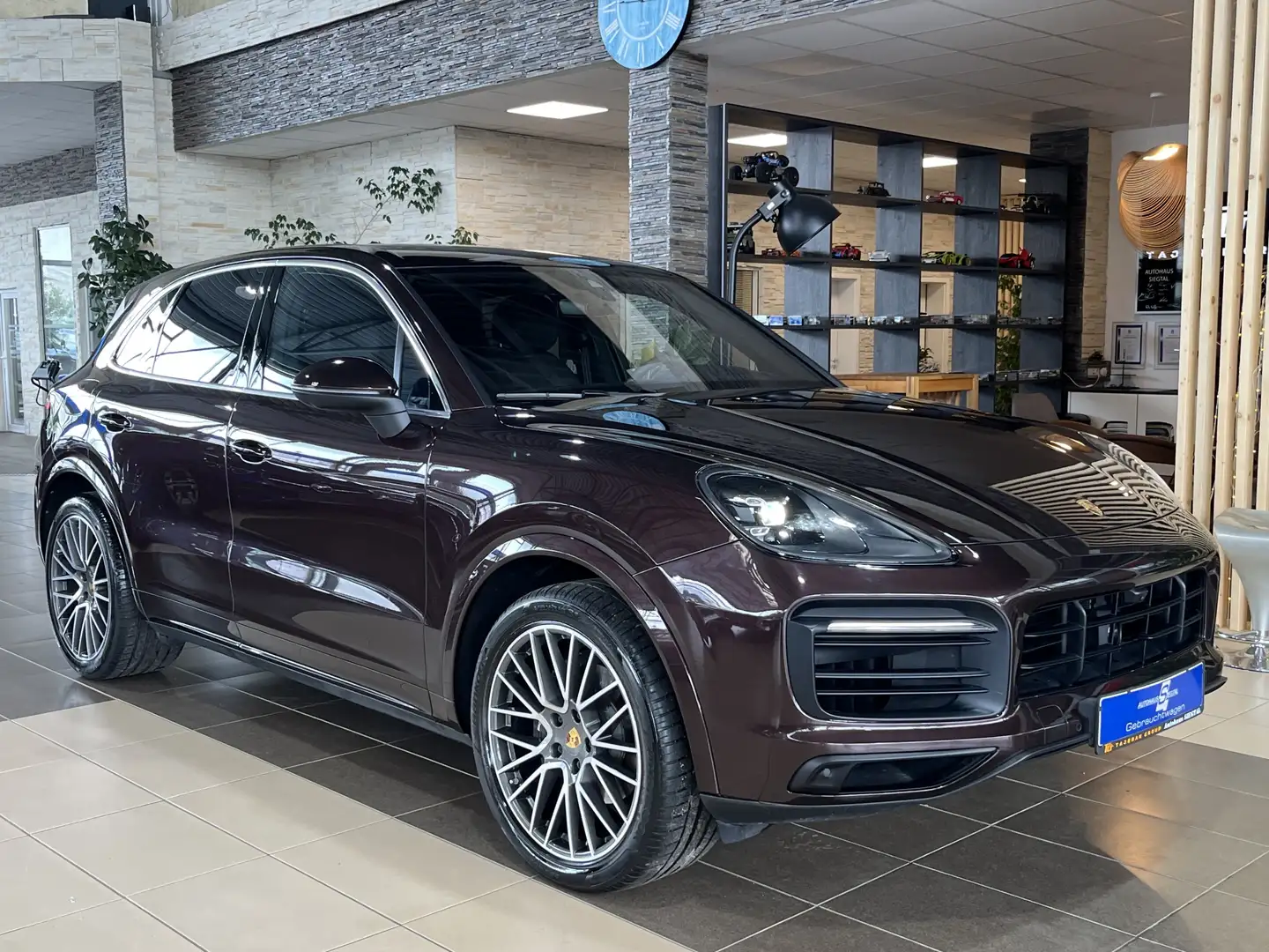 Porsche Cayenne Exclusive Manufaktur HUD Leder BOSE Pano Braun - 1