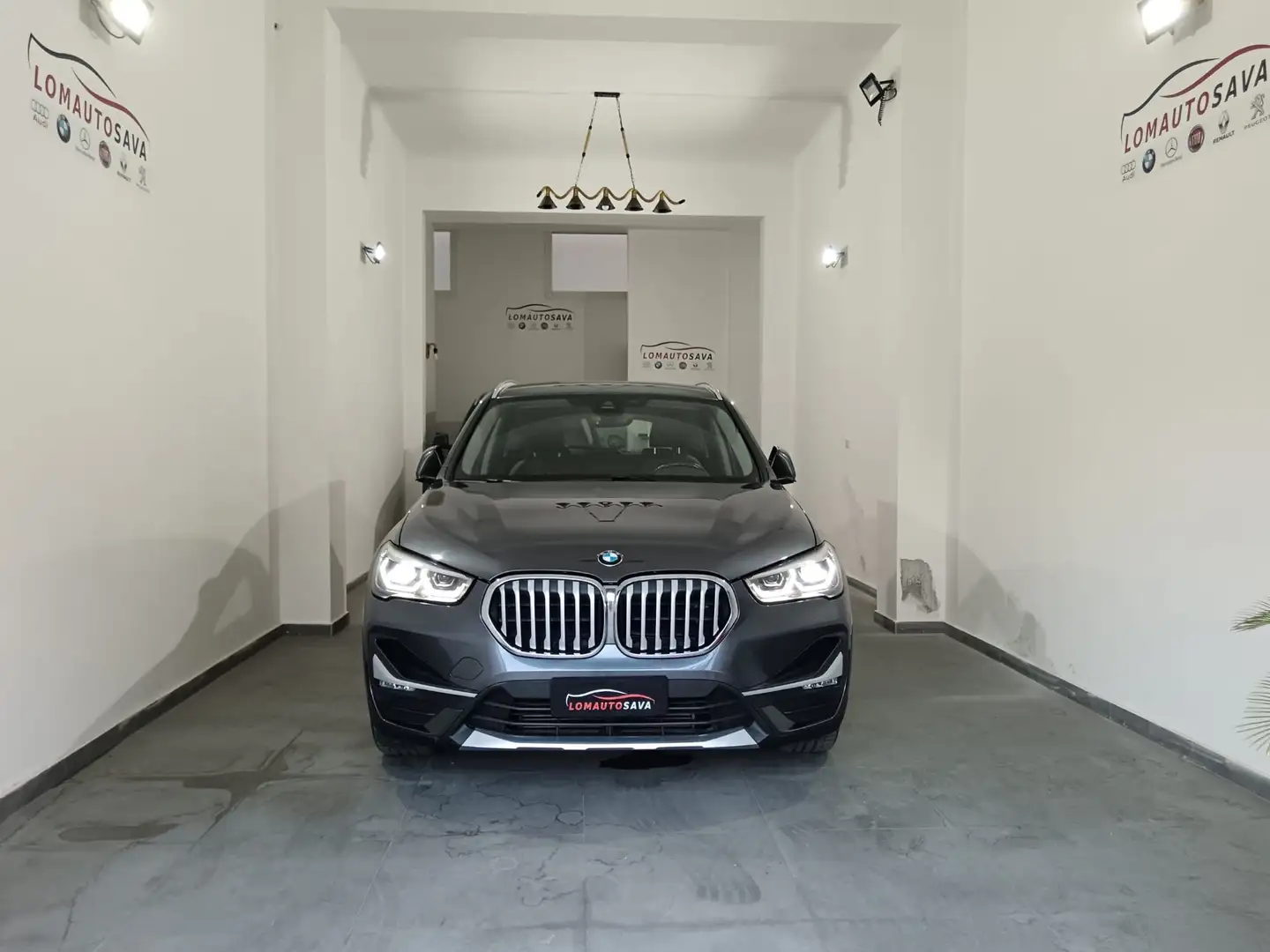 BMW X1 sdrive18d xLine LED/ FULL Nero - 1