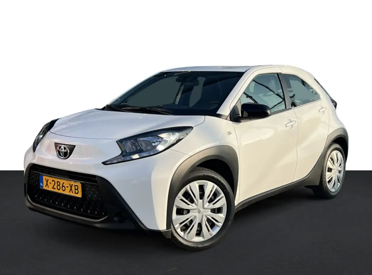 Toyota Aygo X 1.0 VVT-i MT Play Bianco - 1
