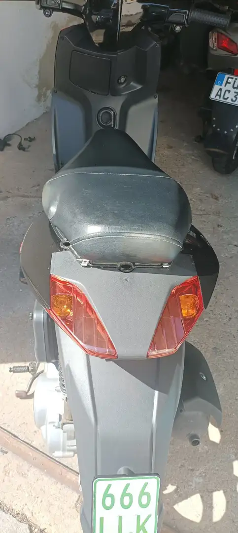 Aprilia Sportcity 50 Sportcity Fekete - 2