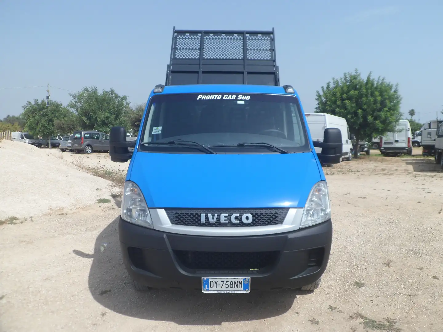 Iveco Daily 35c15 doppia cabina ribaltabile Azul - 2