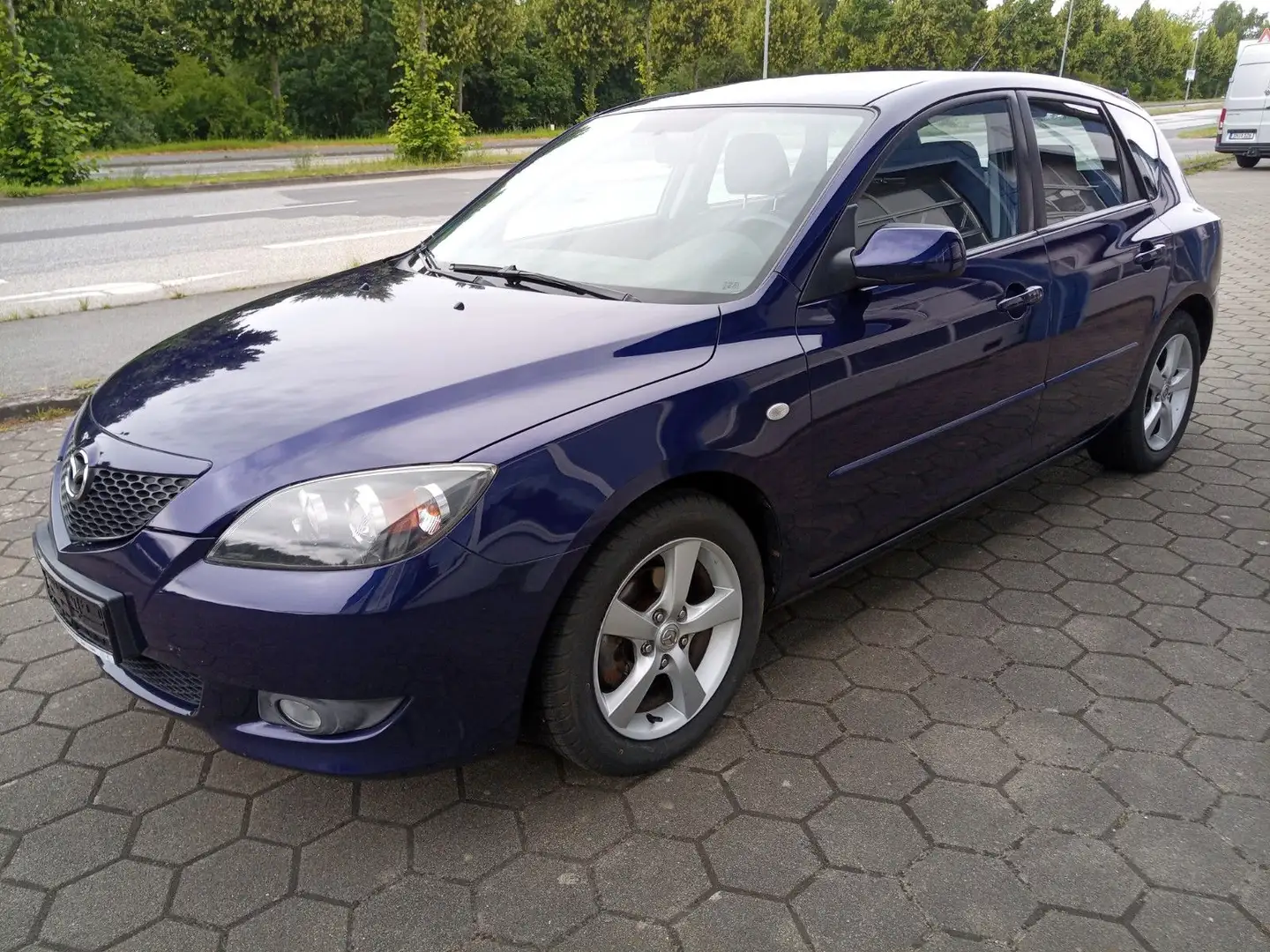 Mazda 3 Lim. 1.6 Sport Active/HU neu Blauw - 2