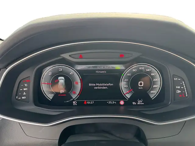 Audi A6 view 9