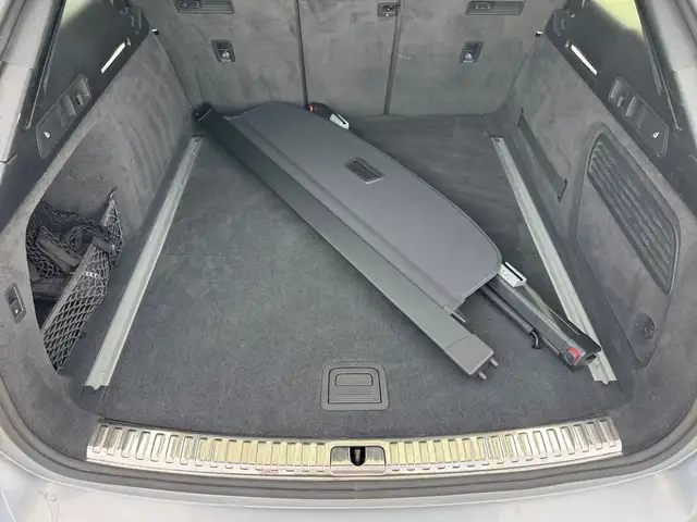 Audi A6 view 14