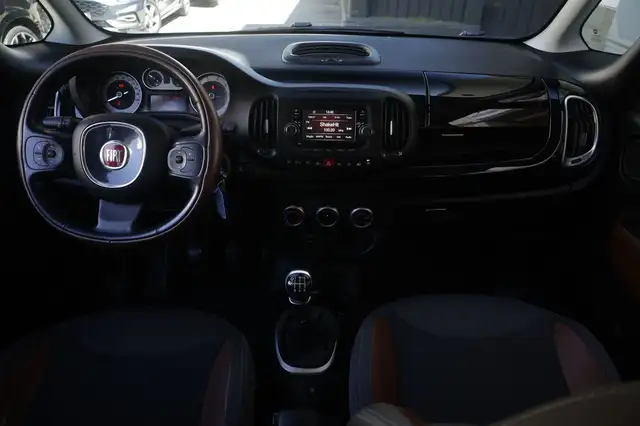 Fiat 500l view 2