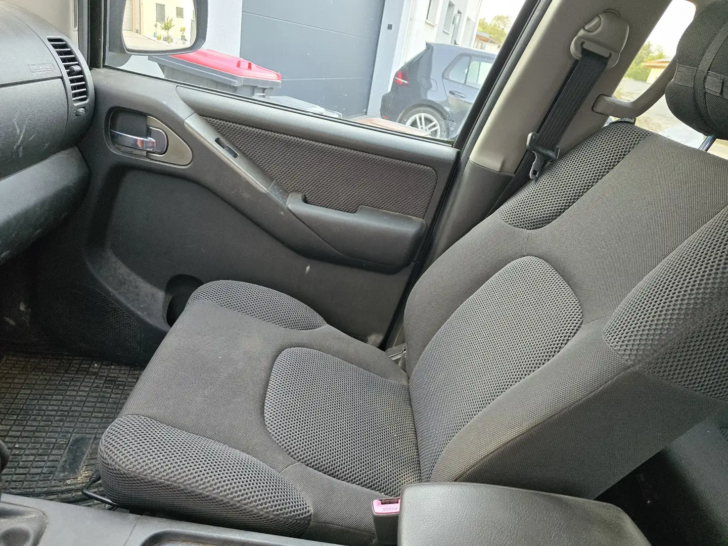 Nissan Navara 2,5 dci le pdf - 2