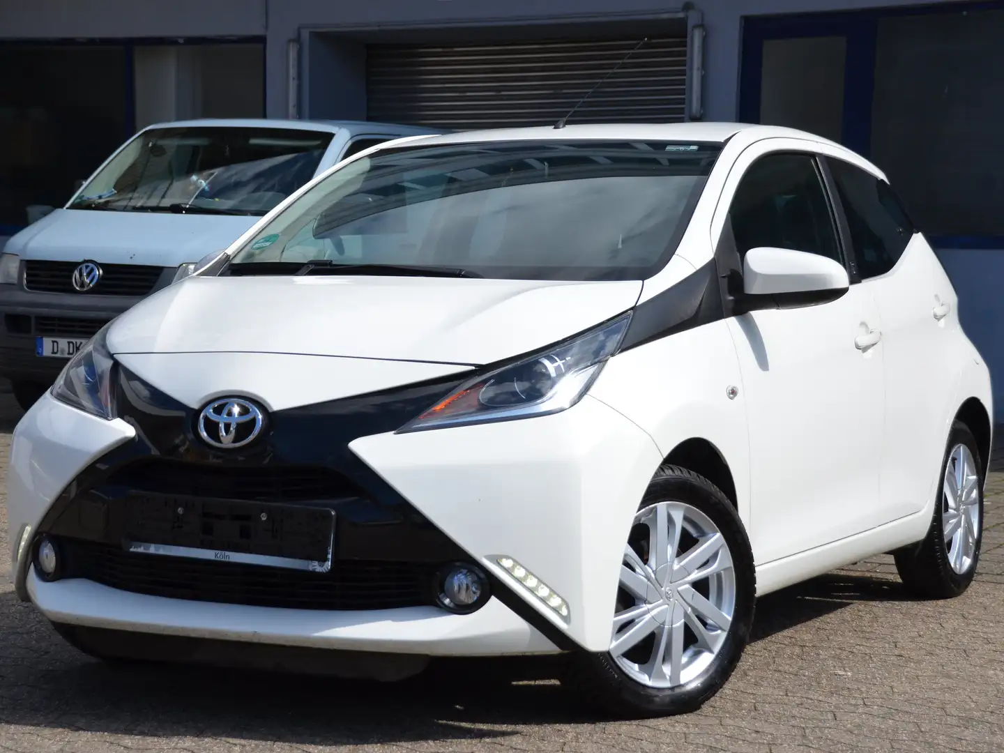 Toyota Aygo X-play Team D *CarPlay*4 Türer*Tempomat Blanc - 1