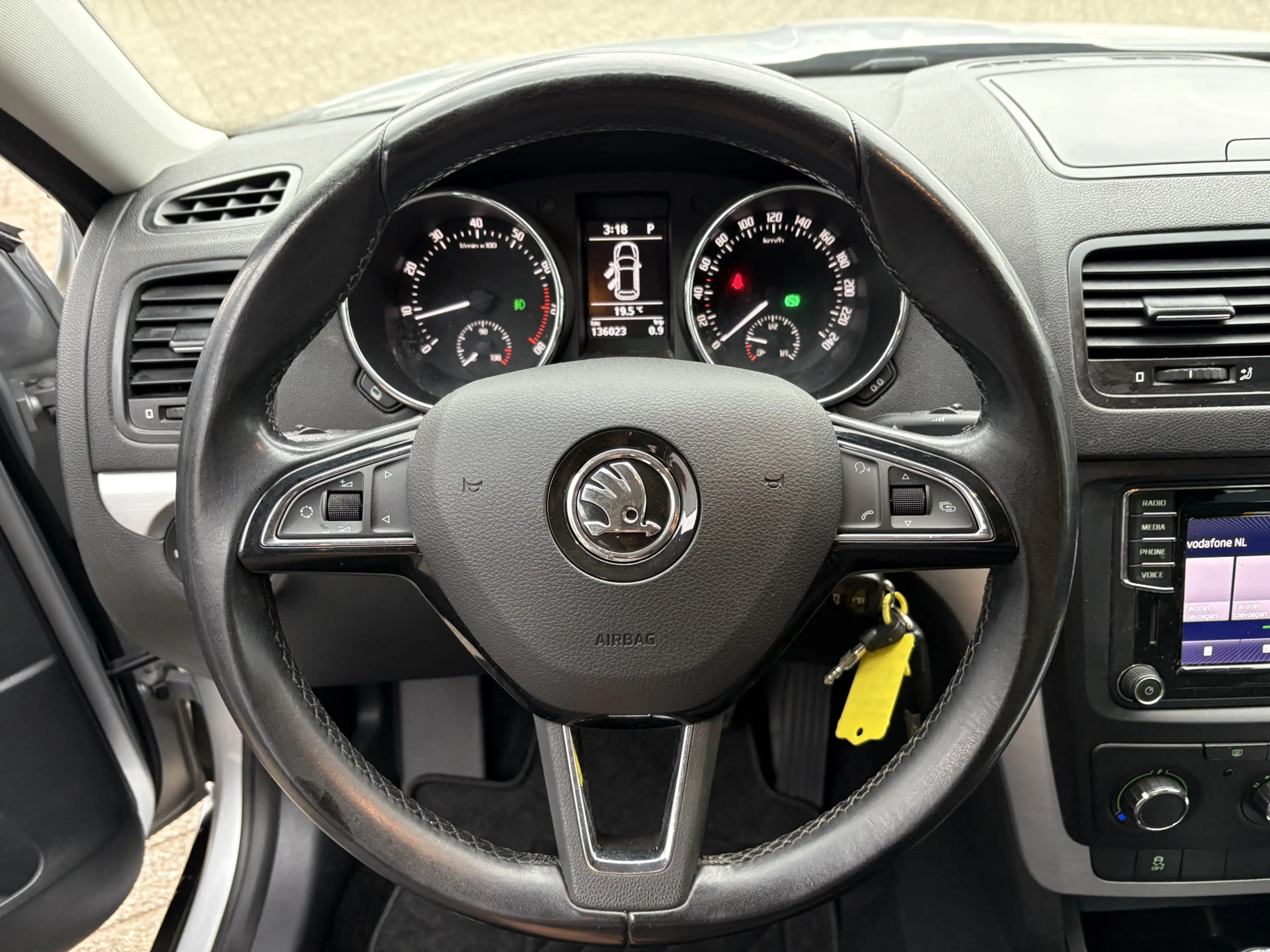 Skoda Yeti 1.2 TSI Ambition — photo 9