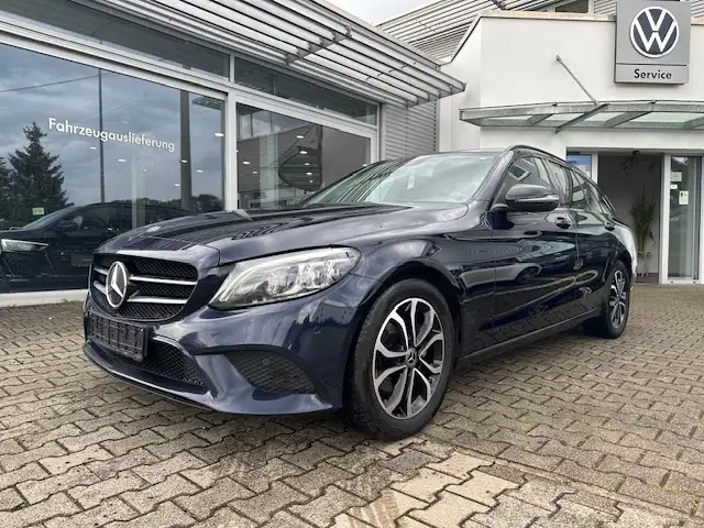 Mercedes-Benz C 220 DT Avantgarde*LED*LEDER*KAMERA*AHK