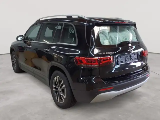 Mercedes-Benz GLB view 5