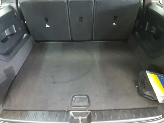 Mercedes-Benz GLB view 15
