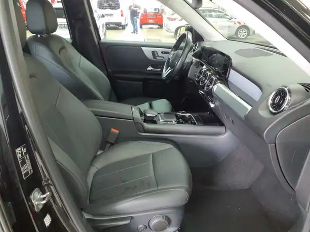 Mercedes-Benz GLB view 7