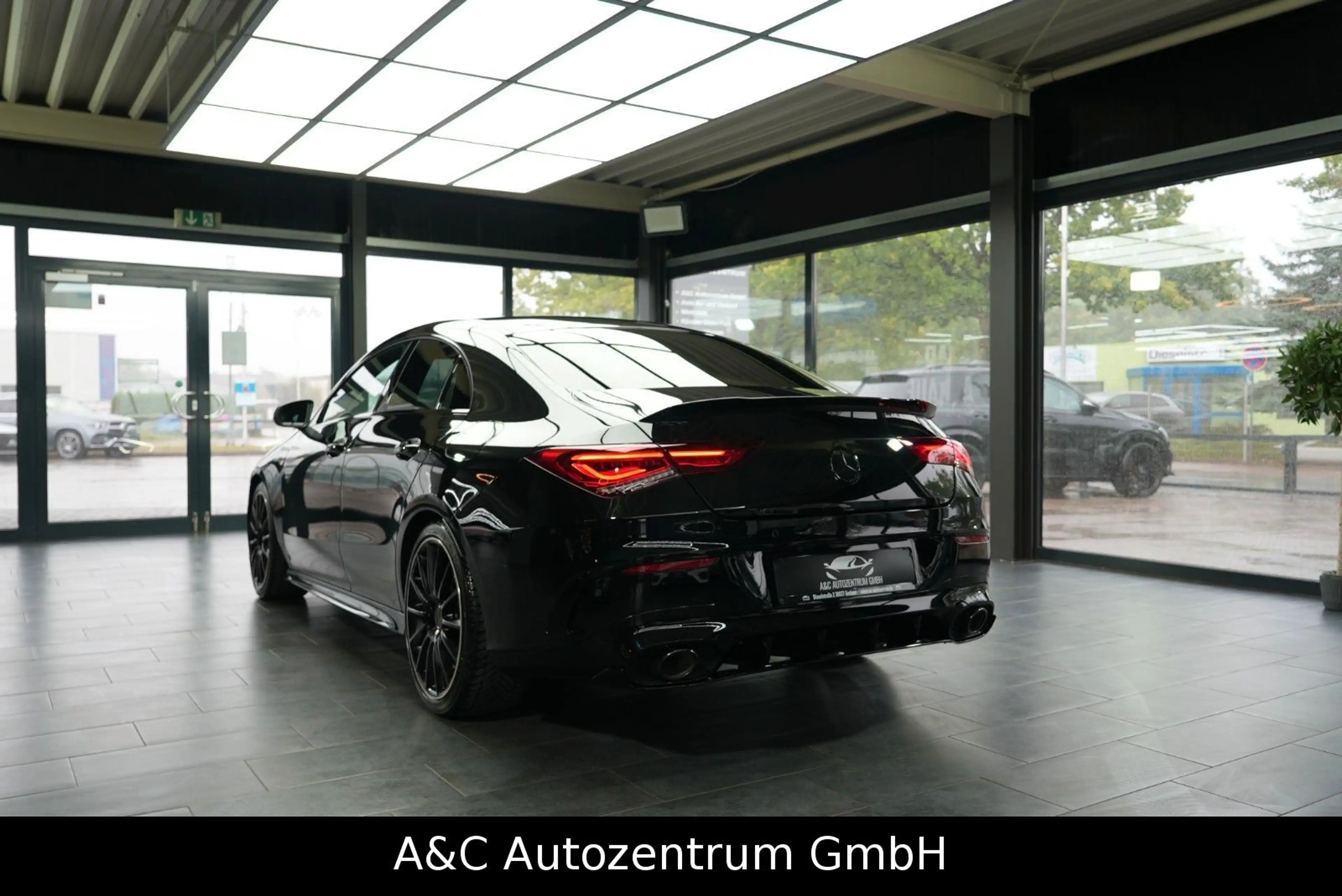 Mercedes-Benz CLA 35 AMG 4-Matic — photo 4