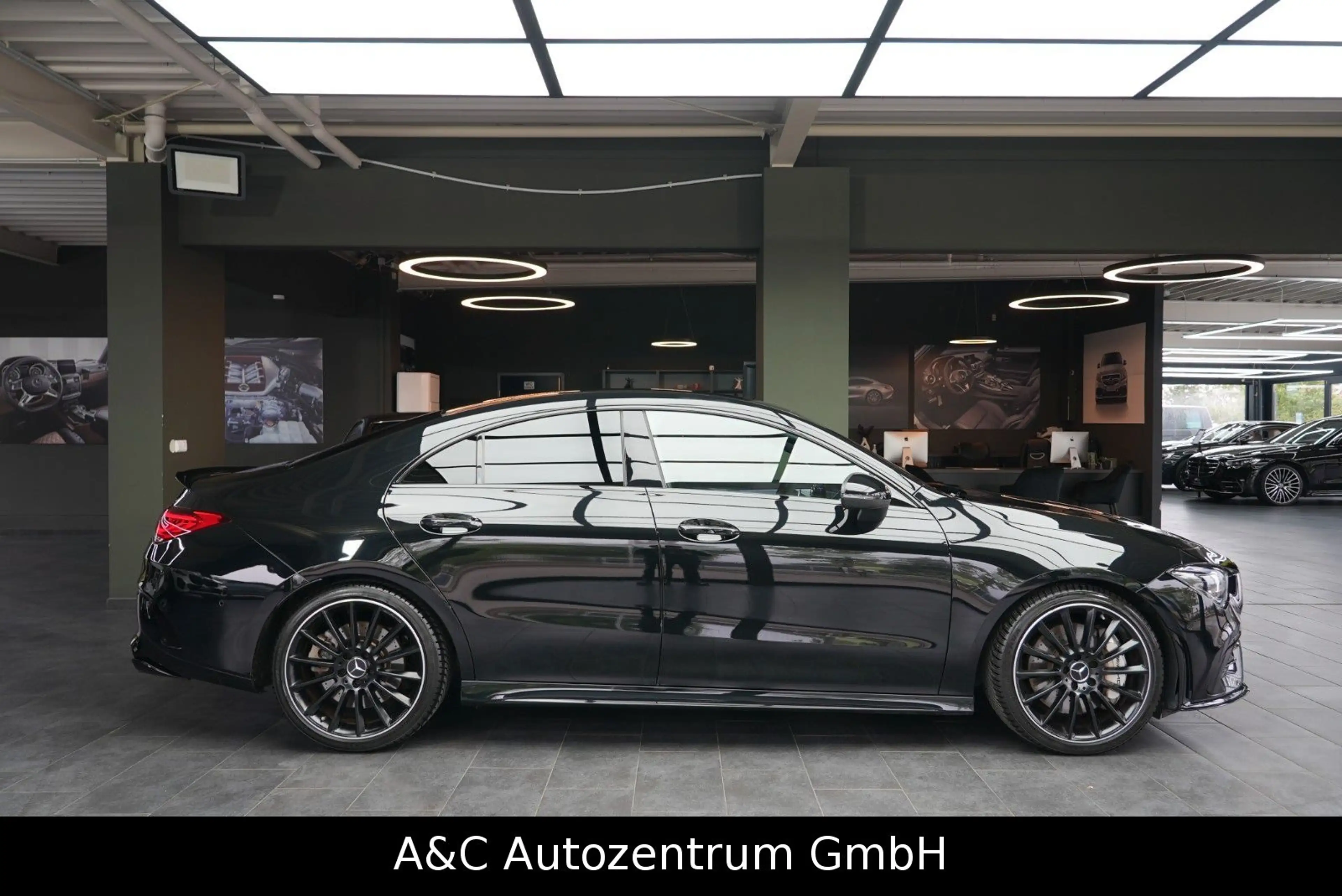 Mercedes-Benz CLA 35 AMG 4-Matic — photo 7
