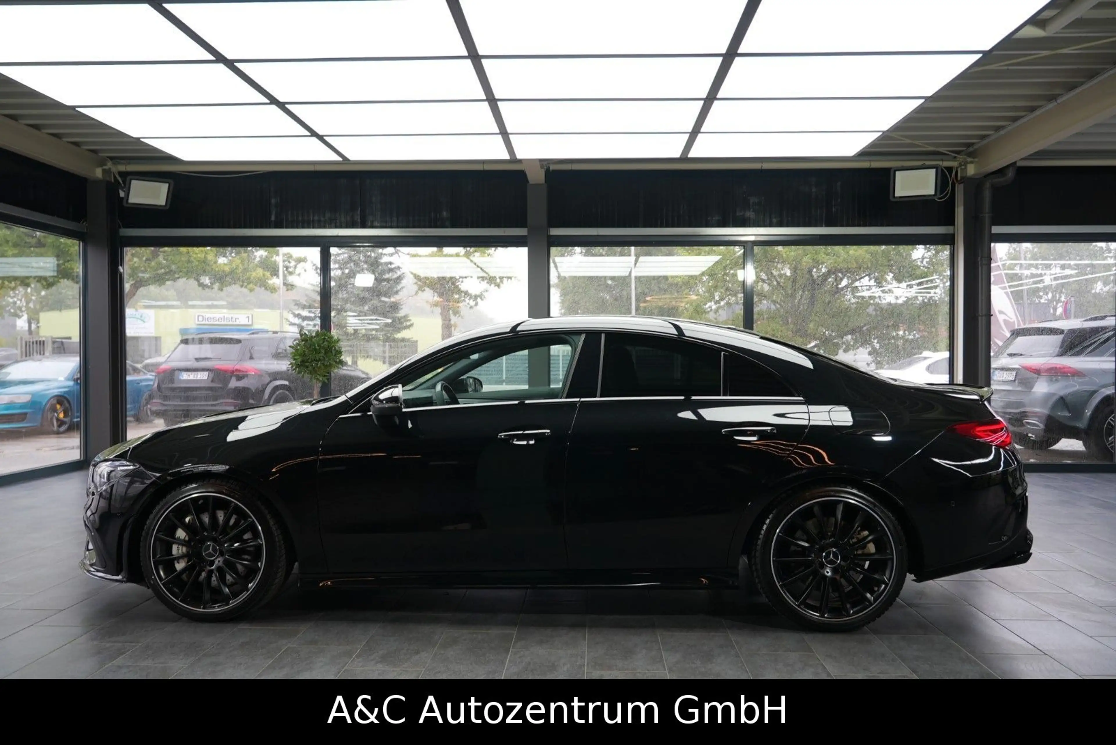 Mercedes-Benz CLA 35 AMG 4-Matic — photo 3