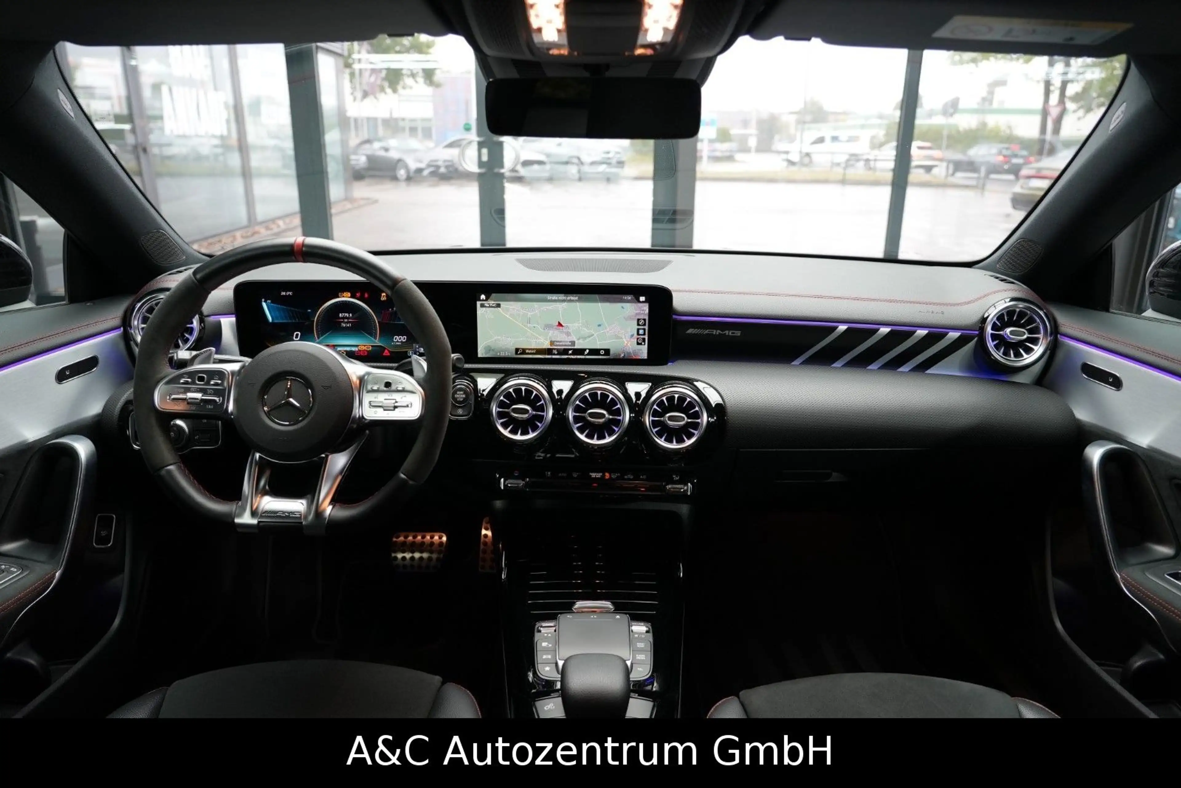 Mercedes-Benz CLA 35 AMG 4-Matic — photo 14
