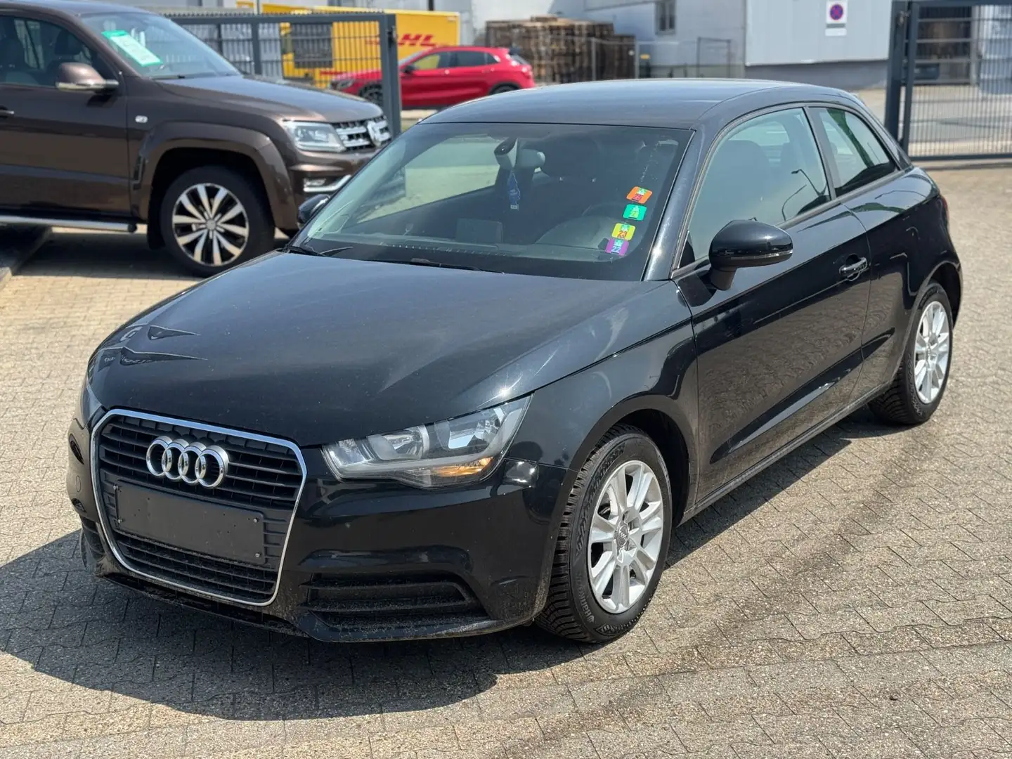 Audi A1 1.6 TDI Euro5 Attraction Schwarz - 1
