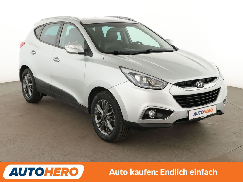 Hyundai iX35 1.6 FIFA World Cup Edition 2WD *NAVI*TEMPO*CAM*SHZ — photo 8