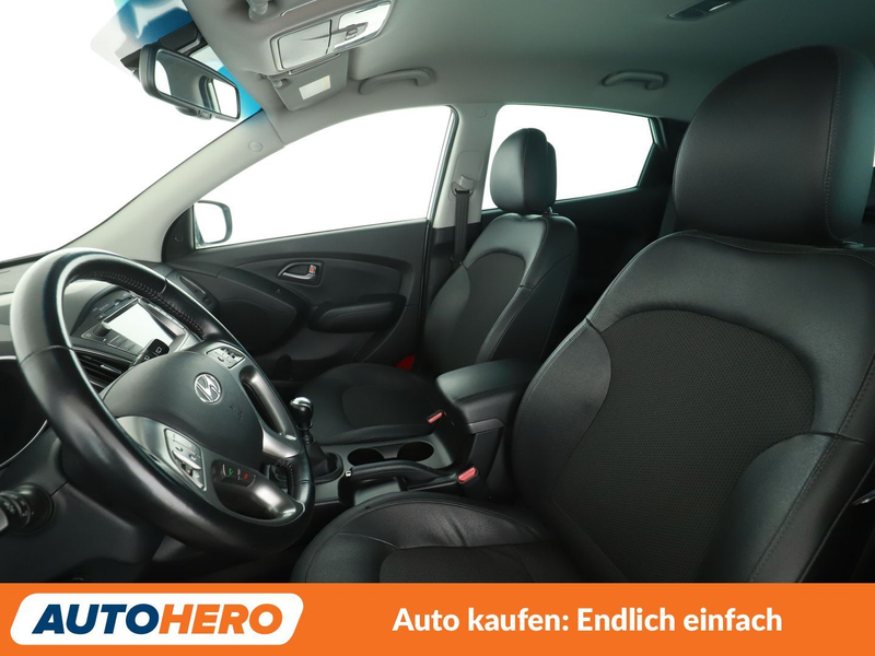 Hyundai iX35 1.6 FIFA World Cup Edition 2WD *NAVI*TEMPO*CAM*SHZ — photo 10