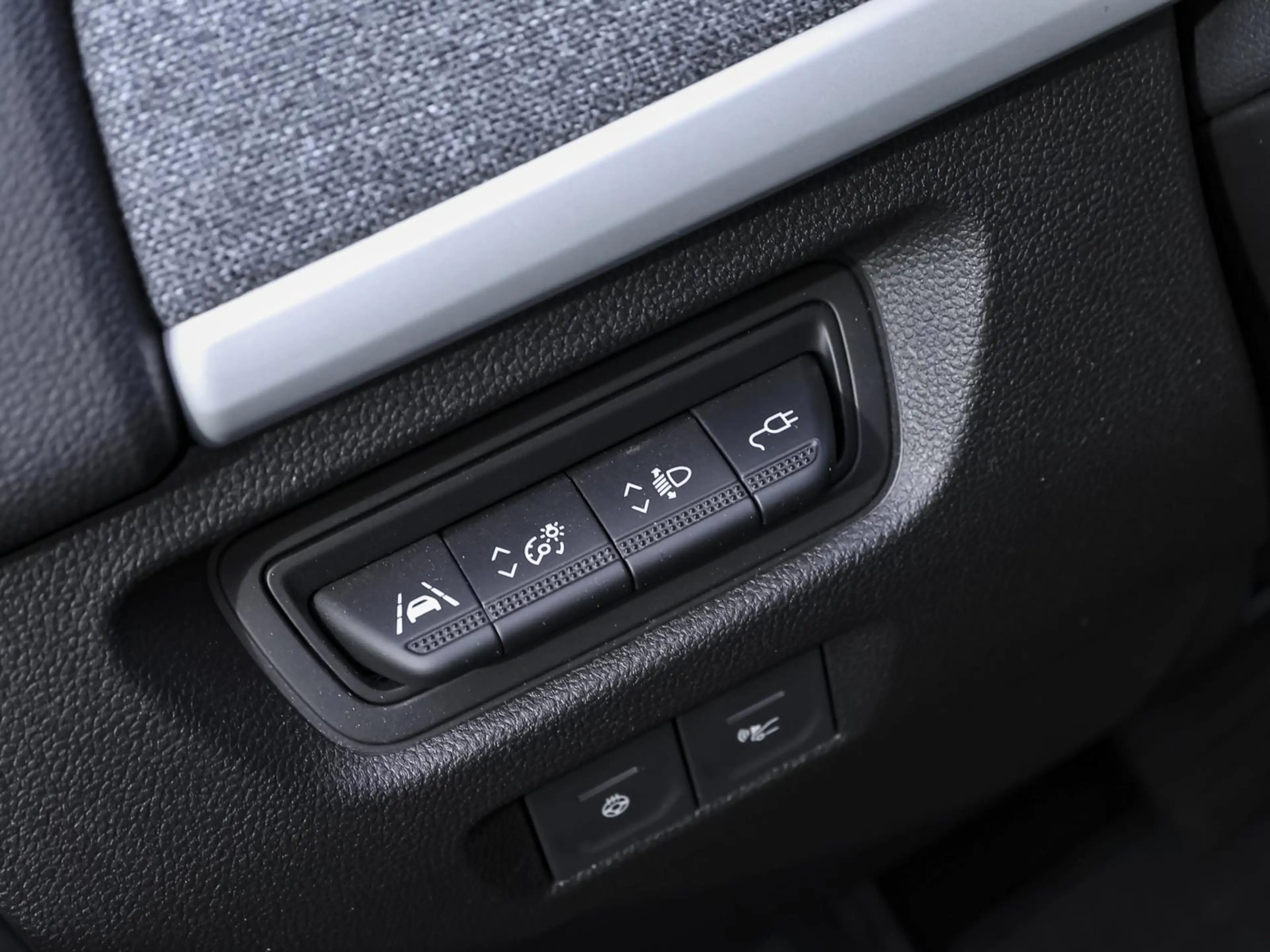 Renault ZOE E-Tech EV50 135 NAVI GJR PDC RFK SHZ LHZ — photo 9