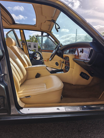 Daimler Double Six 1990