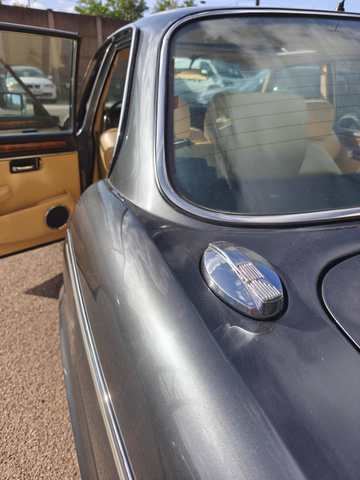 Daimler Double Six 1990