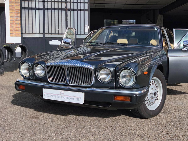 Daimler Double Six 1990