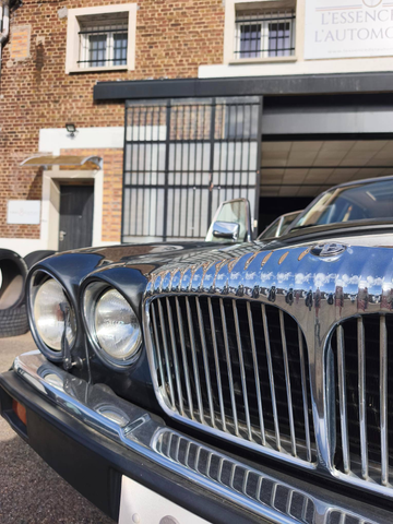 Daimler Double Six 1990