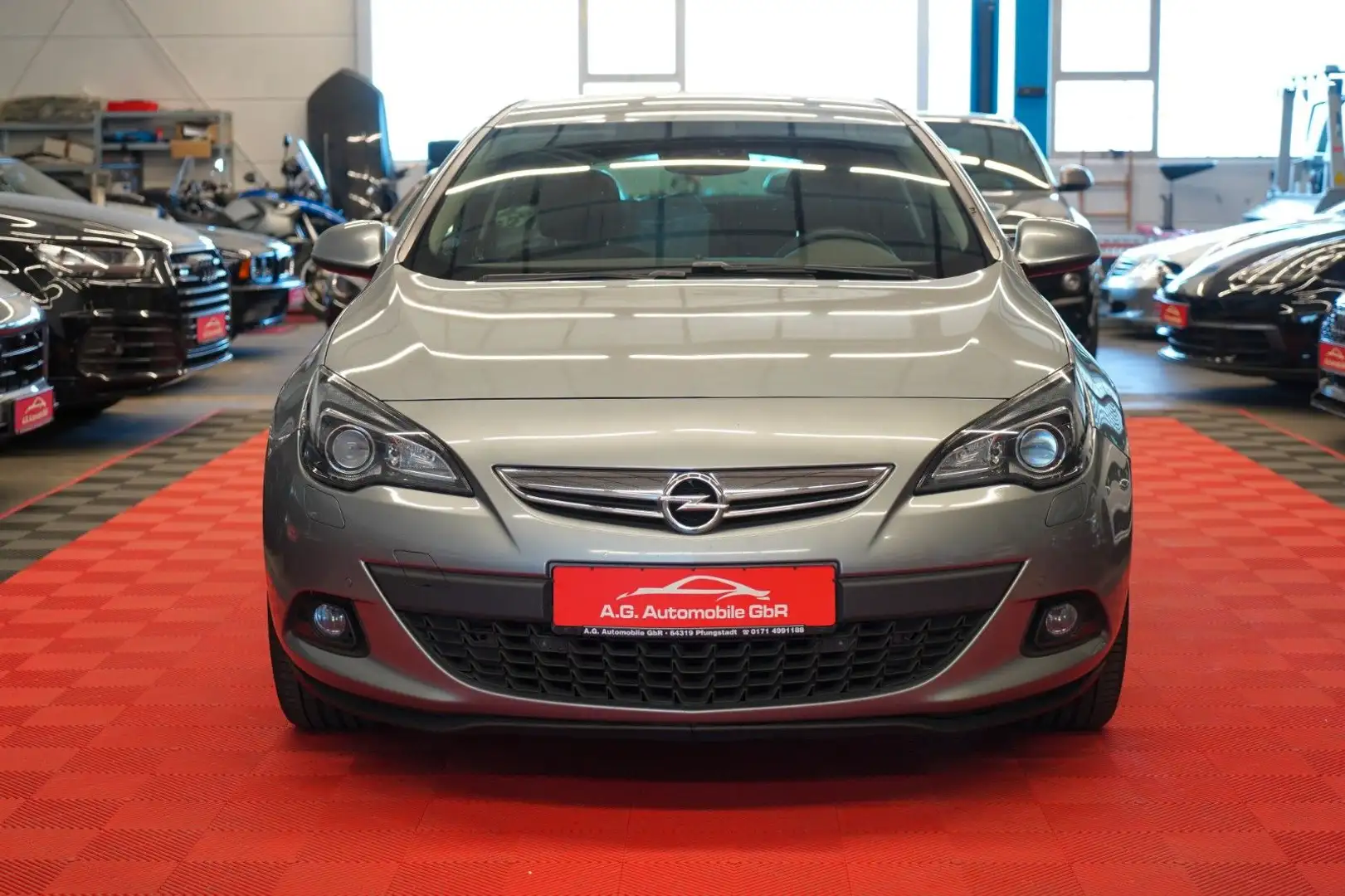 Opel Astra J GTC 2.0 CDTi  Innovation 1.Hand*Bi-Xenon Plateado - 2
